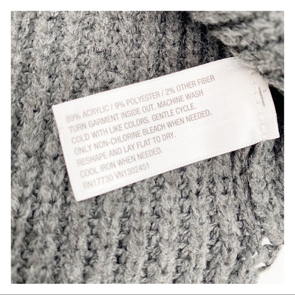 Mossimo Long Sleeved Grey Sweater Small - Picture 6 of 7